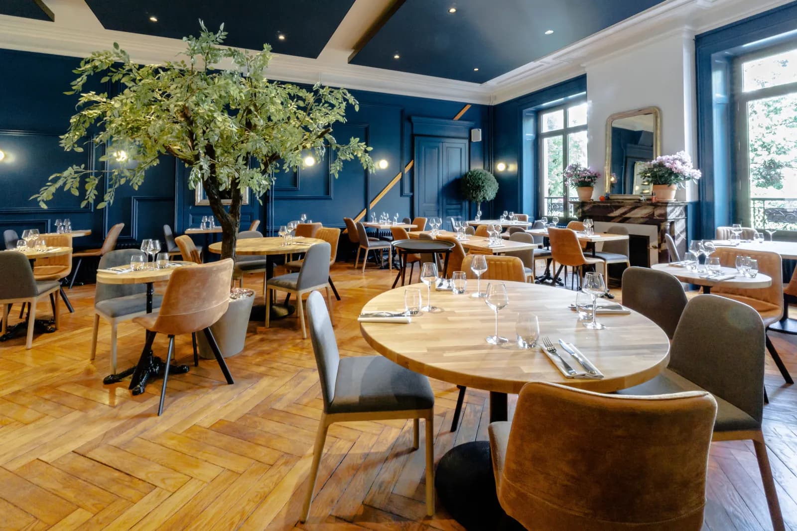 The dining room at Le Sens Unique